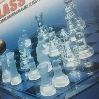 یک عدد شطرنج آکبند کریستالی نو نو