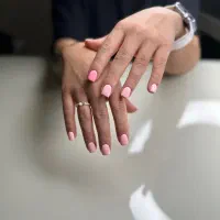 اجاره ی میز ناخن و مژه و استخدام ناخنکار|استخدام درمانی، زیبایی، بهداشتی|تهران, سعادت‌آباد|دیوار