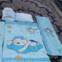 تعدادی لوازم و لباس مناسب سیسمونی