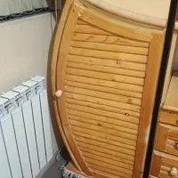 یک عدد کمد دکور کودک و میز تحریر در حد نو3تیکه