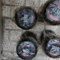 دمبل و سنگ بدون استفاده