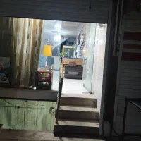 مغازه دو طبقه بهر سرداران اجاره داده میشود