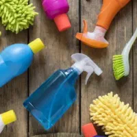 نظافت به شرط،امور آشپزی و آشپزخانه هم انجام میدم