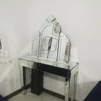 میزکنسول آیینه فقط ۳ تومن (توضیحات بخون خواهشا)|بوفه، ویترین، کنسول|بندرعباس, |دیوار