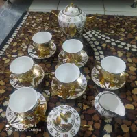 عصرانه خوری ویک دست فنجان ونبلکی