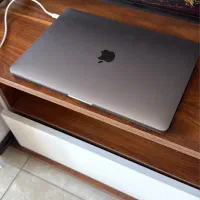 مک بوک پرو M2