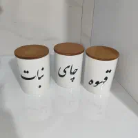 تعدادی ظرف|ظروف نگهدارنده، پلاستیکی، یک‌بارمصرف|قم, تعویض پلاک|دیوار