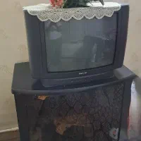 تلویزیون و میز تلویزیون