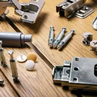 مونتاژ کار یراق آلات