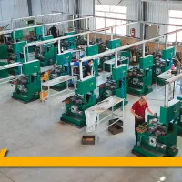 استخدام نیروی کار خانم