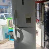 یخچال فریزر بدون برفک در حد نو