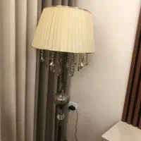 اباژور ایستاده