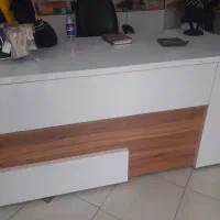 میز ، قفسه ، اتاق پرو ، مانکن