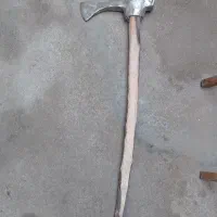 تبر بزرگ و قدمتی