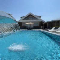 ویلا استخرروباز سه خوابه لاکچری ساحل قو انزلی|اجارهٔ کوتاهمدت ویلا و باغ|رشت, معلم|دیوار