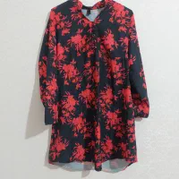 تعدادی لباس|لباس|شاهینشهر, عطار|دیوار