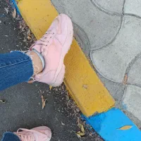 سلام یک جفت کتونی در حد نو