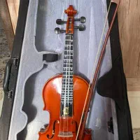 ویولون ۳.۴ تمیز وسالم برند والنسیا