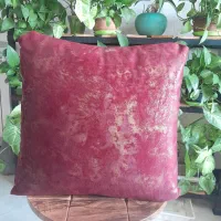 کوسن مخمل شاین دار(زرشکی)