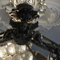 لوستر برنجی اصلی سیاه قلم  ۸شاخه خیلی سنگین|لوستر و چراغ آویز|مشهد, حجاب (شهرک غرب)|دیوار