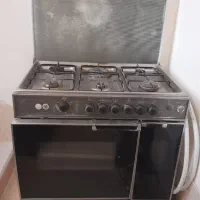 گاز ۶ شعله دارای فر بالا و پایین