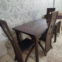 میز نهار خوری 4 نفره ،تمام چوب. قیمت مناسب