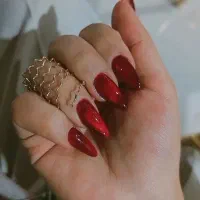 کاشت ناخن اقتصادی و با کیفیت