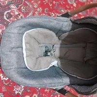 گهواره کنار مادر پیرگاردین  کالاسکه و کریر دلیجان|تخت و صندلی بچه|اصفهان, شهرک امام زمان|دیوار