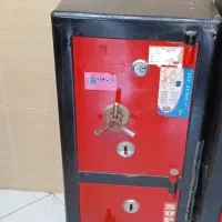 فروش میز صندلی گاوصندق|دفتر کار|رشت, دیانتی|دیوار