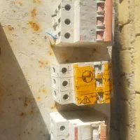 کلید و موتور آب ۳ فاز و مینیاتور ی