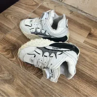 کفش اسپرت درحد نو