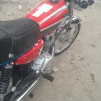 یک موتورسیکلت هندا 150کارخانه به فروش میرسد