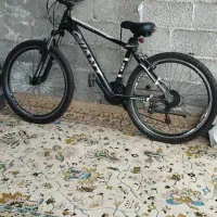 دوچرخه سایز ۲۶ کاملا سالم و در حد نو