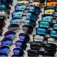 سلام.یک عدد عینک در منطقه لایزنگان پیدا شده