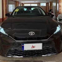 تویوتا کمری ۲ لیتر ۲۰۲۵ بنزین مدارک اماده با پلاک