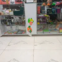 ویترین شیشه ای