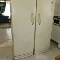 یک عدد یخچال