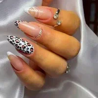 خدمات ناخن رایگان