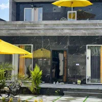 ویلا دوبلکس مدرن استخرداخل فول گیم(چهارباغ)