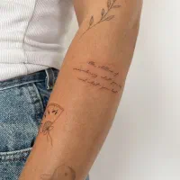 نیاز به مدل تتو مینیمال (برای نمونه‌کار و پیج)