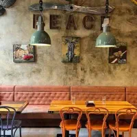 نیروی کار در کافه