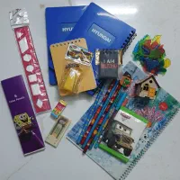 لوازم تحریر به همراه خط کش طرح حیوانات و کیف پول