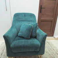مبل تکنفره به همراه کوسن|مبلمان خانگی و میز عسلی|رشت, دیلمان|دیوار