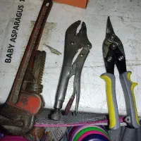 قیچی‌ورق‌بر‌انبرقفلی‌شلاغی