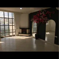 دفترکار ۹۰متر حاشیه معلم بین دانشجو و دانش اموز