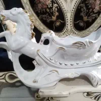 میز تابلو مجسمه