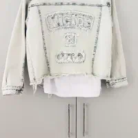 کتشلوار سه تیکه، لی|لباس|قائن, |دیوار