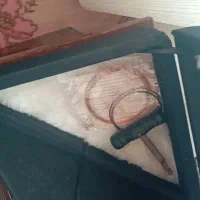 سنتور به همراه کیف ومیز و صندلی|سازهای سنتی|رشت, یخسازی|دیوار