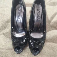 فروش یک جفت کفش زنانه سایز ۳۸