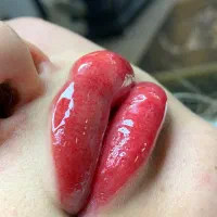 مدل میخوام برای خدمات میکرو ابرو و شیدینگ لب